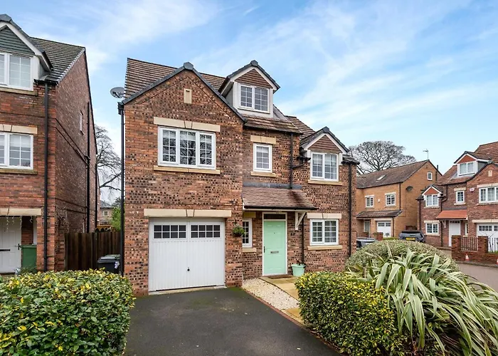 Dom wakacyjny 9 College Court Spacious, Modern 4-bed Townhouse In - Pass The Keys