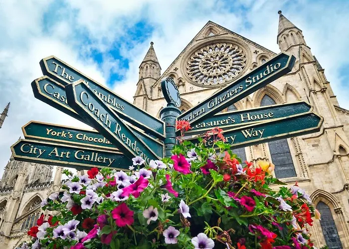 Dom wakacyjny 9 College Court Spacious, Modern 4-bed Townhouse In - Pass The Keys