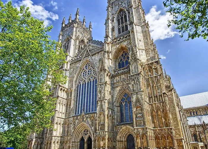 9 College Court Spacious, Modern 4-bed Townhouse In - Pass The Keys York