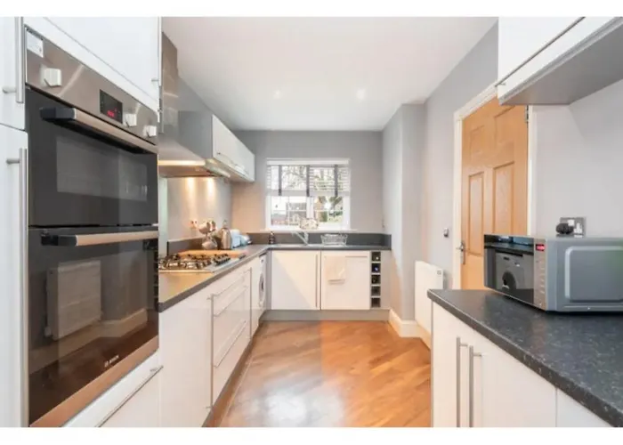 9 College Court Spacious, Modern 4-bed Townhouse In - Pass The Keys Dom wakacyjny