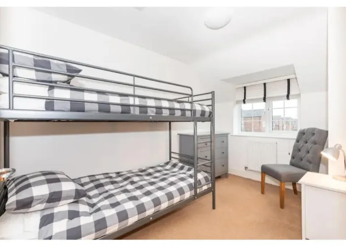 9 College Court Spacious, Modern 4-bed Townhouse In - Pass The Keys Dom wakacyjny