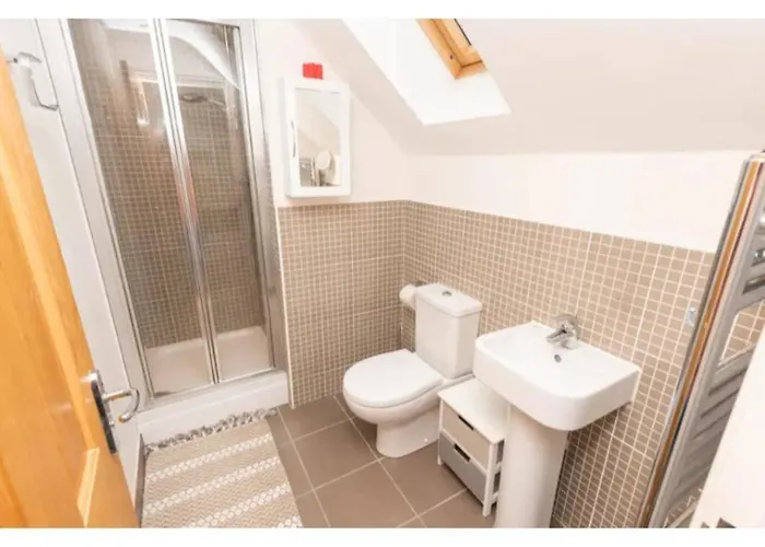 Dom wakacyjny 9 College Court Spacious, Modern 4-bed Townhouse In - Pass The Keys *