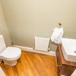 9 College Court Spacious, Modern 4-bed Townhouse In - Pass The Keys * 요크